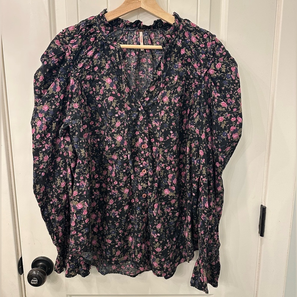 Free People Meant to Be Blouse Black Pink Floral Print Size Medium - Picture 5 of 11